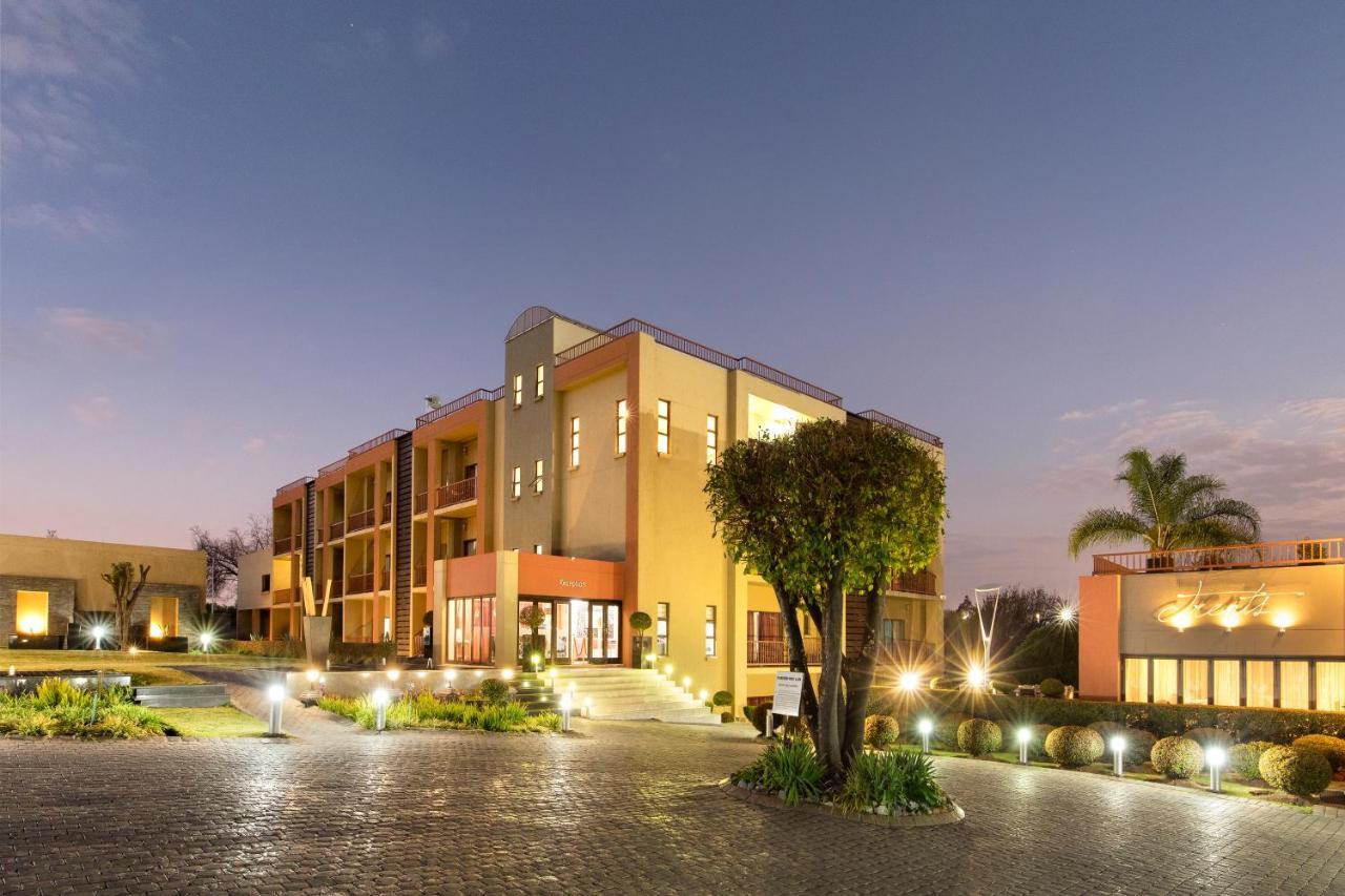 St Andrews Hotel And Spa Johannesburg Bagian luar foto