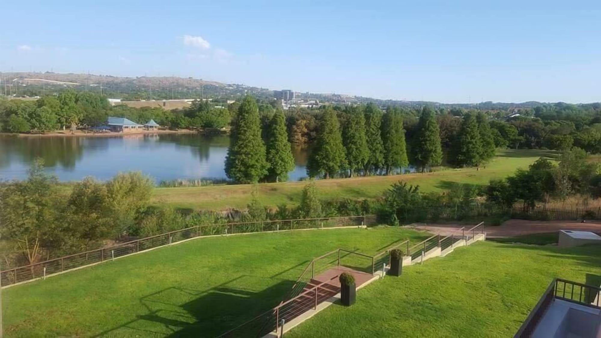 St Andrews Hotel And Spa Johannesburg Bagian luar foto