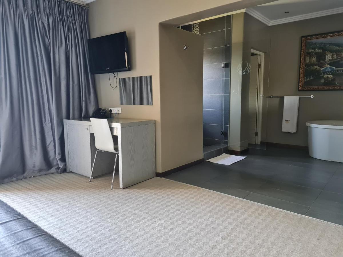 St Andrews Hotel And Spa Johannesburg Bagian luar foto
